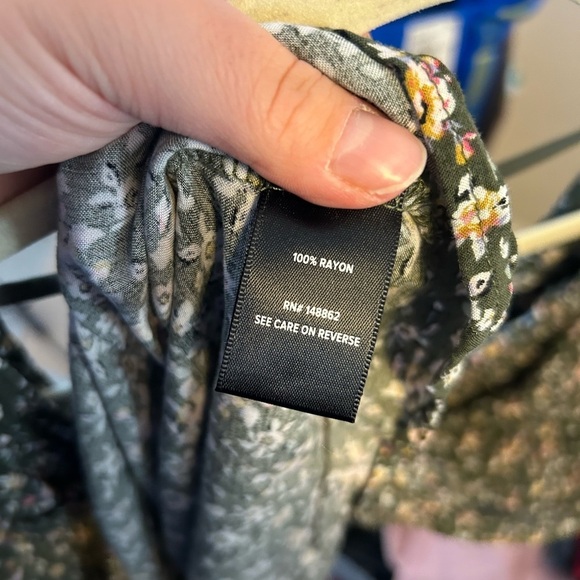 TORRID FLORAL SMOCKED BLOUSE - Picture 3 of 5